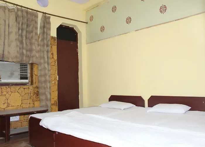 Hotel Raj